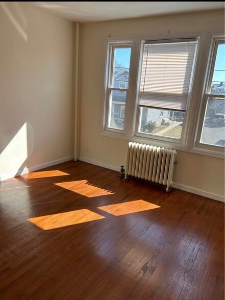 Building Photo - 11 William St