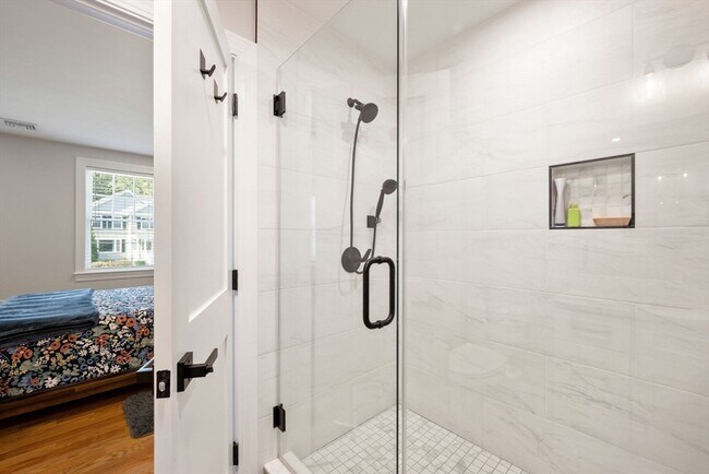 Building Photo - 41 Peach Orchard Rd