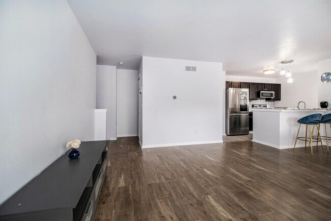 Building Photo - 3051 Barclay Way