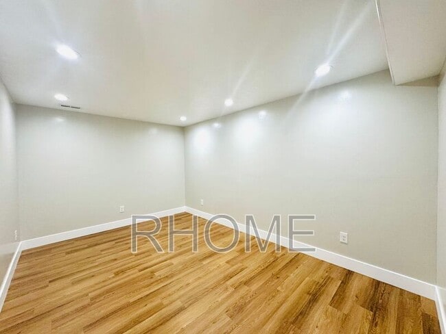 Building Photo - 13567 Florenza Way