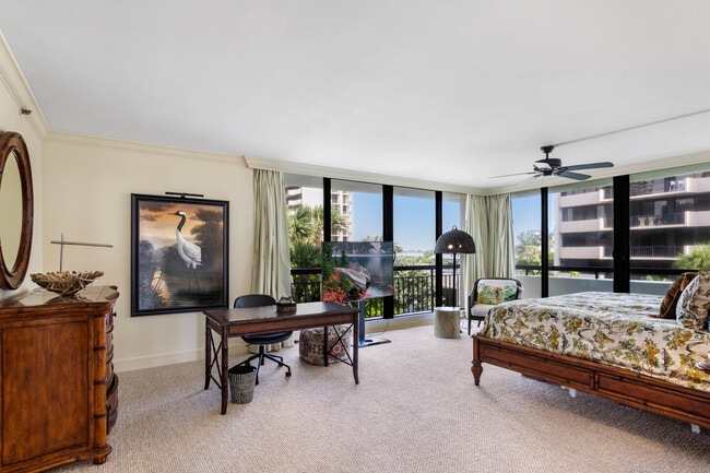 Building Photo - 4050 N Ocean Dr