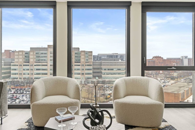 Building Photo - 2112 W Ogden Ave