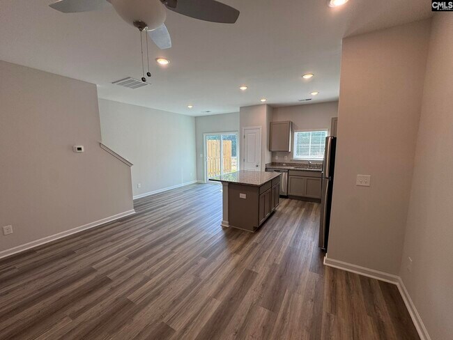 Building Photo - 2038 Armada Rd