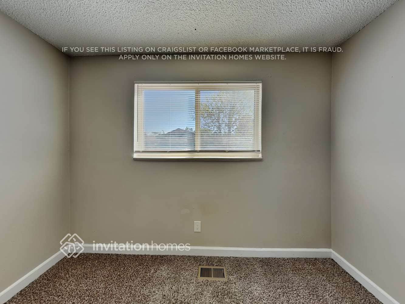 Building Photo - 2853 S Bahama St