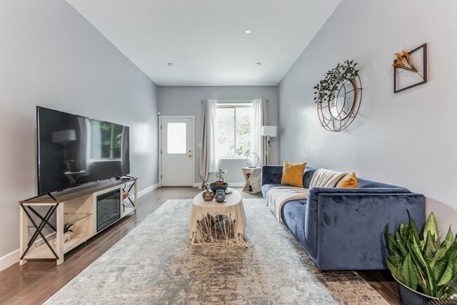 Building Photo - 2110 N 7th St