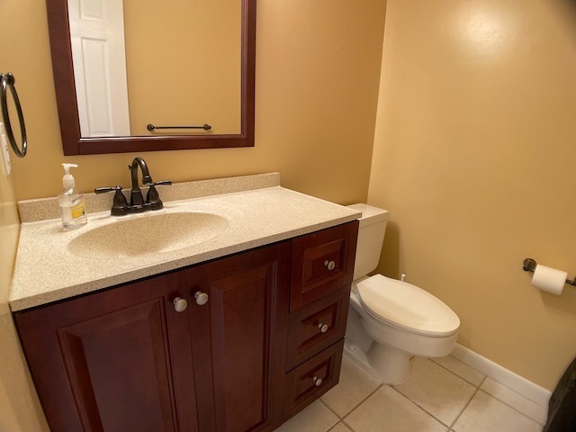 Building Photo - Duplex in North Peoria