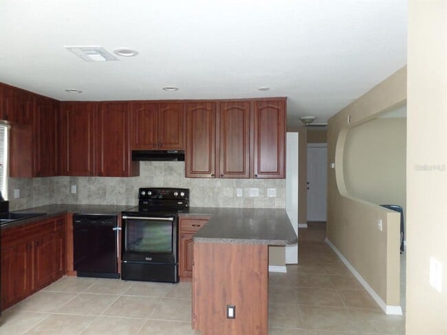 Building Photo - 8338 Fishhawk Ave