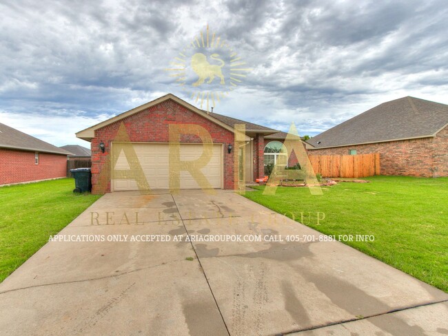 Building Photo - Spacious Edmond Fossil Creek Addition 3 Be...