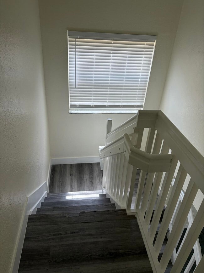 Building Photo - 9860 NW 20th Ct