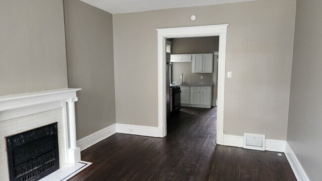 Building Photo - "Charming 1-Bedroom Gem in St. Louis's Vibrant Heart – Alberta Street Awaits!"