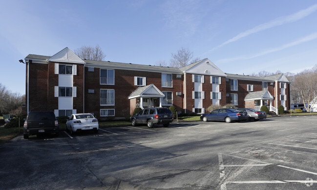 Building Photo - Birchwood Pointe