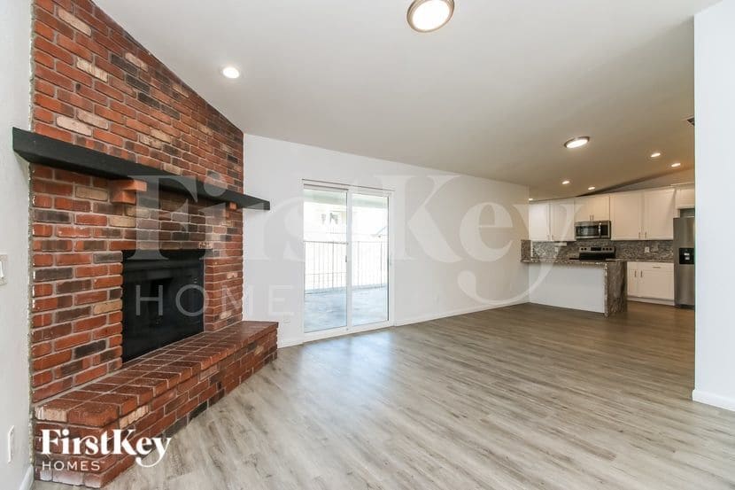 Building Photo - 9321 E Dallas St