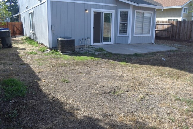 Building Photo - 8165 La Almendra Way