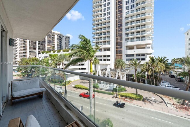 Building Photo - 6362 Collins Ave