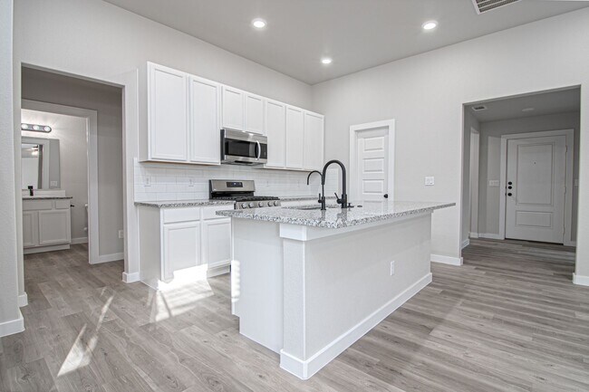 Building Photo - 2405 Copperhead Rd