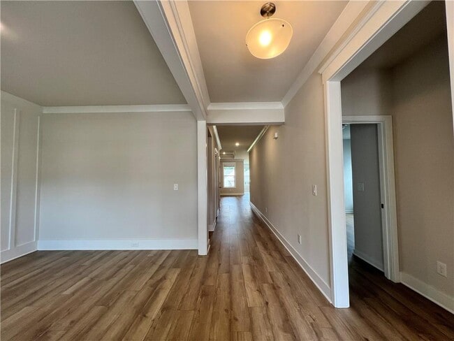 Building Photo - 905 Winding Rose Dr