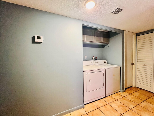 Building Photo - 21440 NW 40th Cir Ct