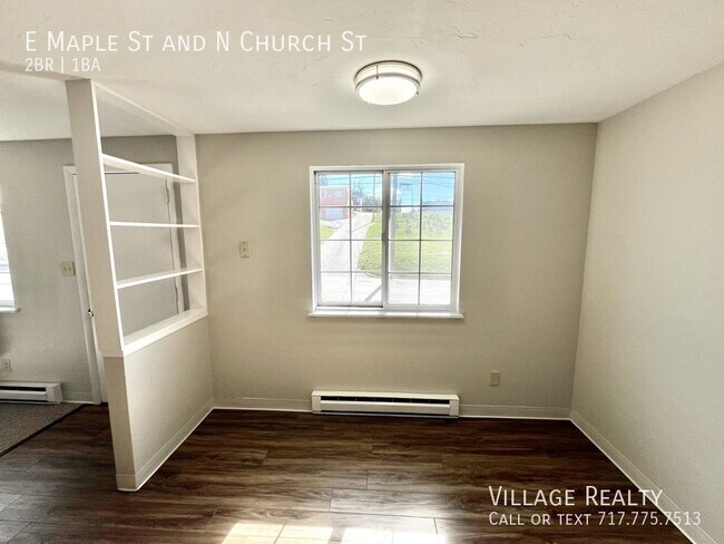 Building Photo - 361 E Maple St