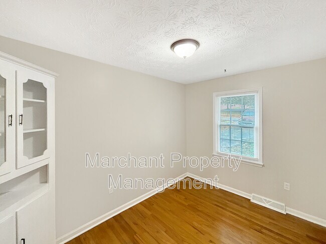 Building Photo - 15 Wood Cir