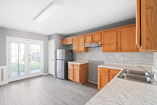 Building Photo - Stylish 3-Bed, 2-Bath Retreat with 1,061 S...