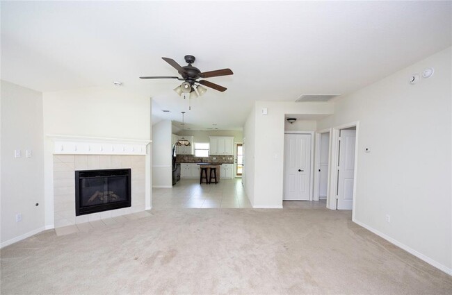 Building Photo - 119 Golfview Ct
