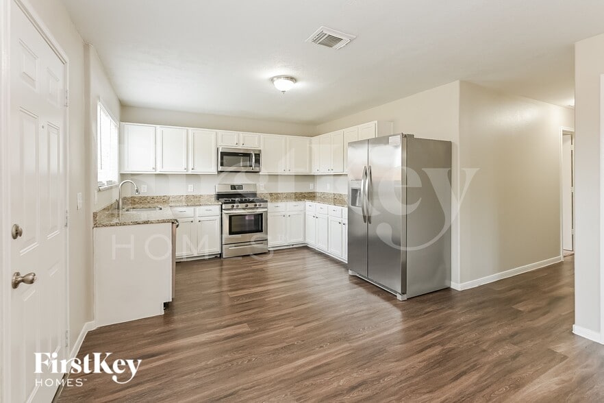 Building Photo - 1935 Poco Dr