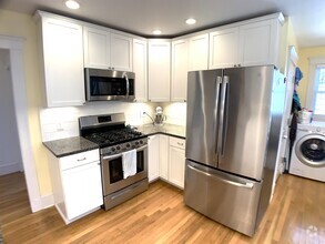 Building Photo - 36 Montvale St
