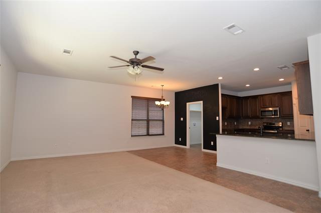 Building Photo - 213 Emerald Creek Dr