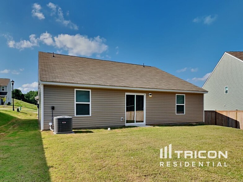 Building Photo - 312 Sundew Rd