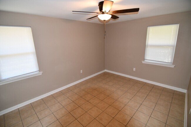 Building Photo - Must See!  Newly renovated, 3 bedroom, 1 bath home in Brownsfield off Plank Road