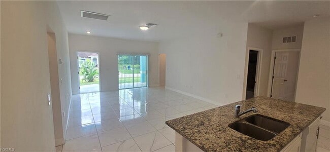 Building Photo - 4602 25th St SW