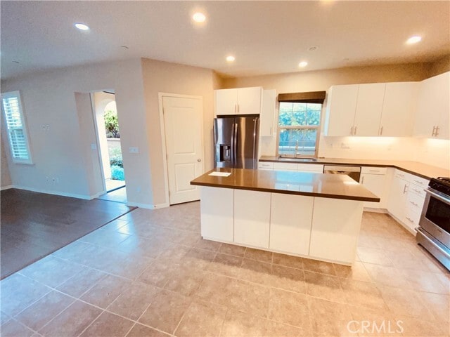 Building Photo - 64 Bronze Leaf