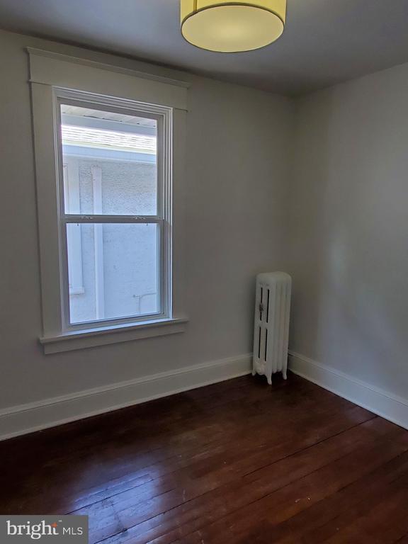 Building Photo - 608 Trail Ave