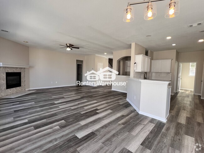 Building Photo - 7413 Maplewood Dr