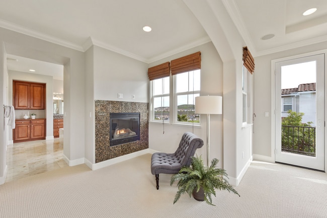 Building Photo - 4 Bed 5 Bath, Beautiful Home In Danville, With A Pool!