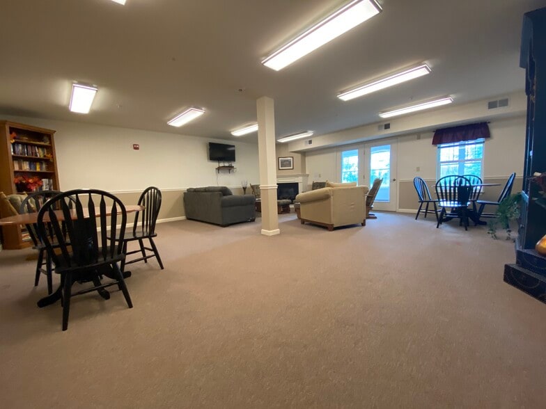 Building Photo - 17 Carmichael St