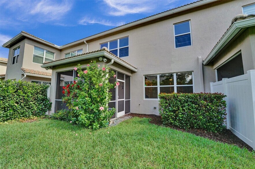 Building Photo - 4764 Eucalyptus Dr