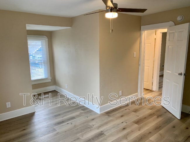 Building Photo - 6155 Broadway St