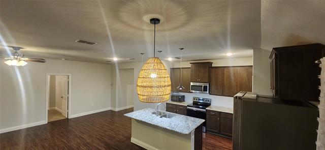 Building Photo - 104 Arrowhead Dr