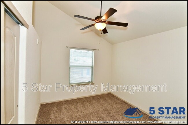 Building Photo - 5005 Moon Ranch Ln