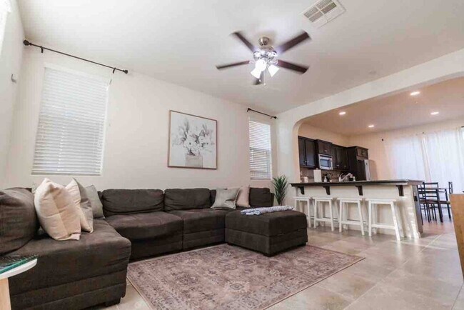 Building Photo - 1289 Aristocracy Way