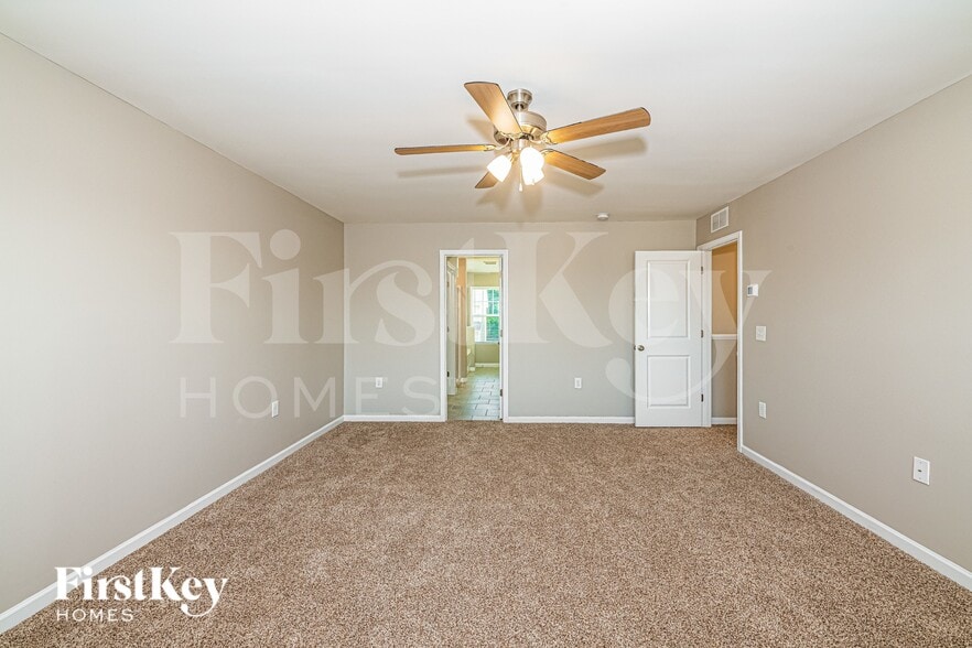 Building Photo - 637 Starry Sky Dr