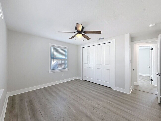 Building Photo - 768 49th Ave N