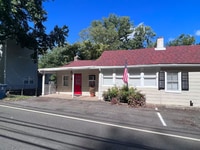 Building Photo - 4867 River Rd