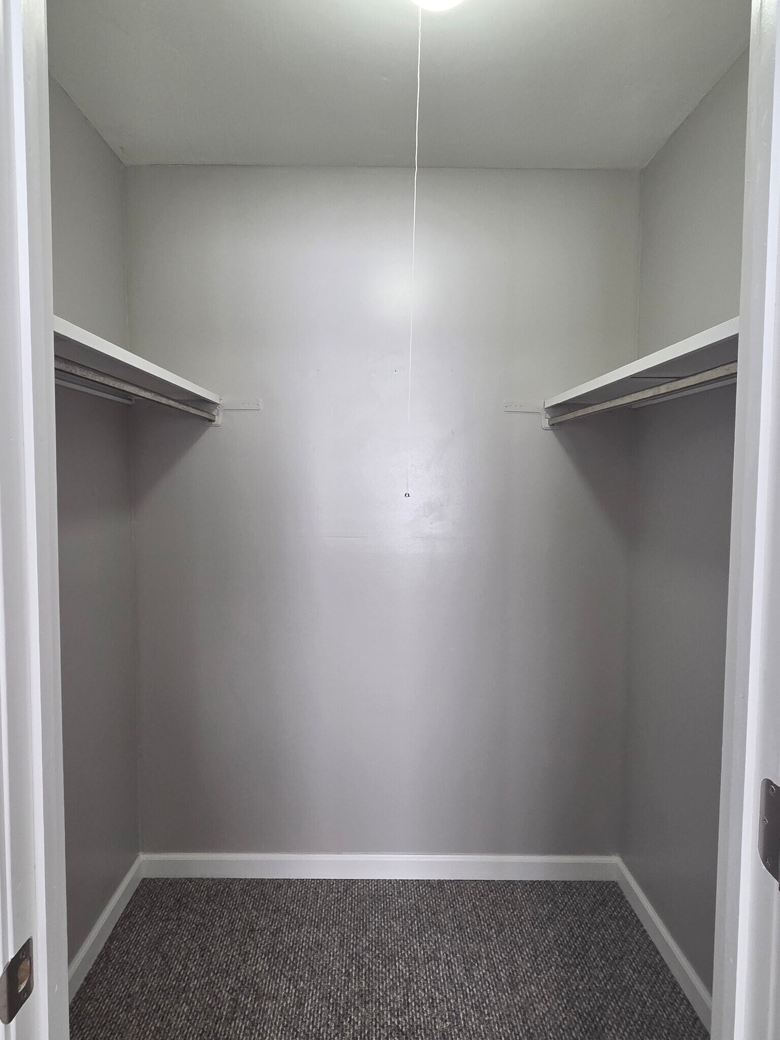 Building Photo - 5526 Humbert Rd