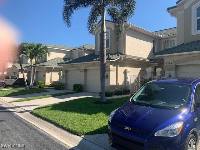 Building Photo - 14560 Grande Cay Cir