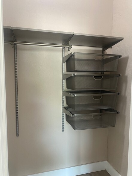 Bedroom walk-in closet - 307 E Main St