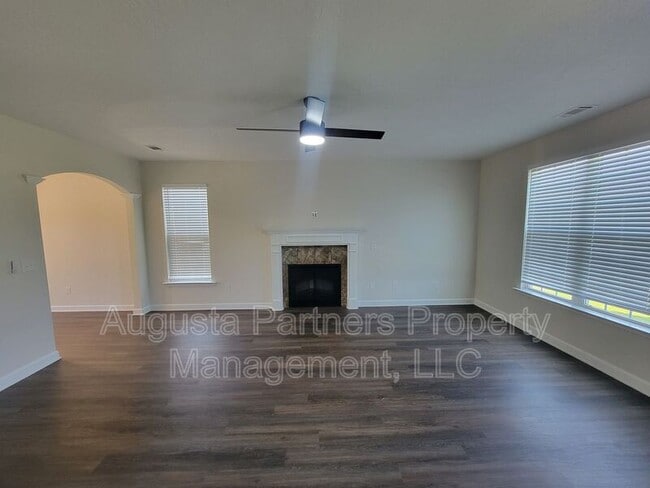 Building Photo - 6026 Clifford St