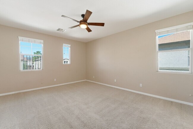 Building Photo - Spacious 3-Bedroom + Loft Home with Mounta...