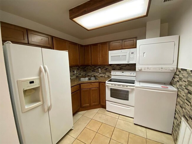Building Photo - 3072 Seafarer Dr